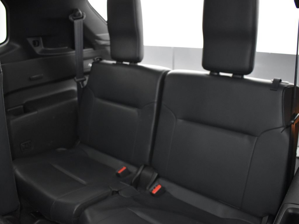 Used 2023 Mitsubishi Outlander SE image 30