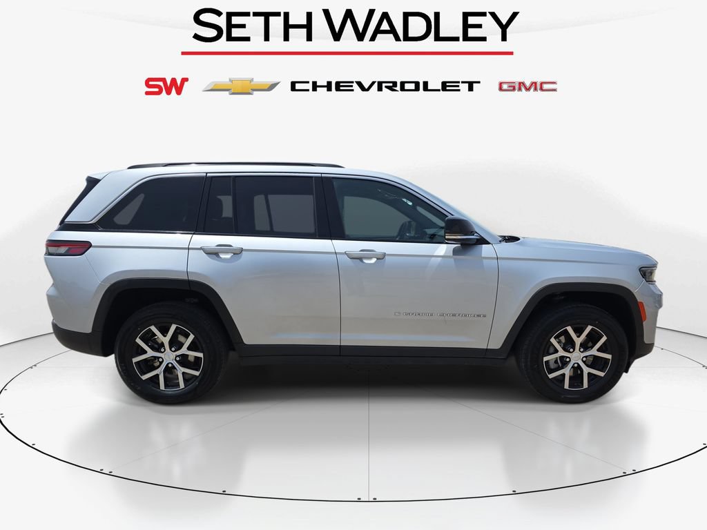 Used 2024 Jeep Grand Cherokee Limited AWD/4WD image 8