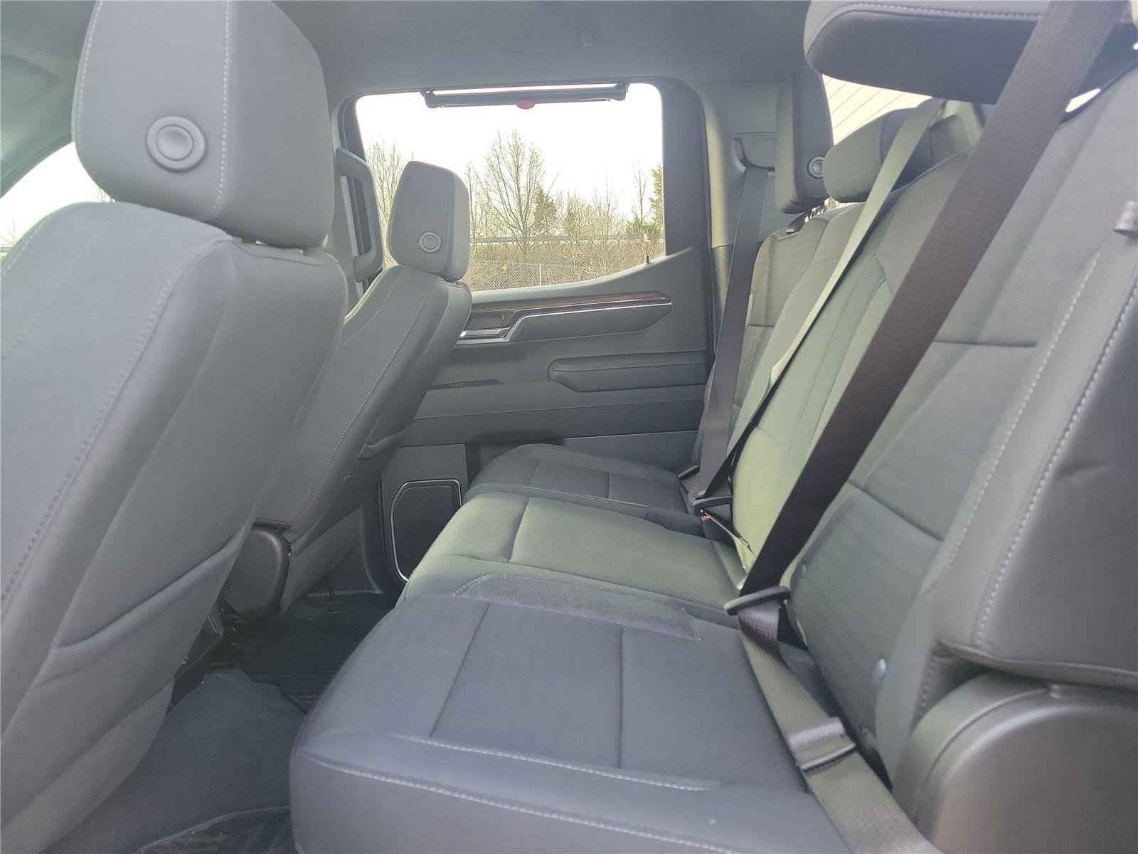 Used 2023 Chevrolet Silverado 1500 LT image 12