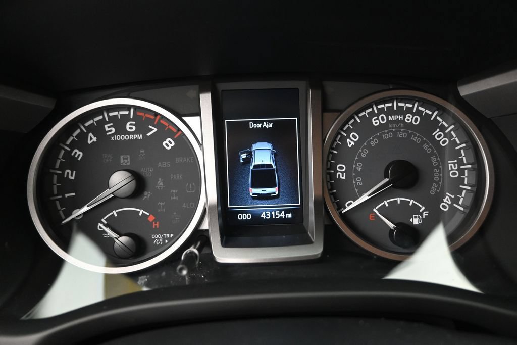 Used 2023 Toyota Tacoma SR5 w/ Technology Package RWD image 13