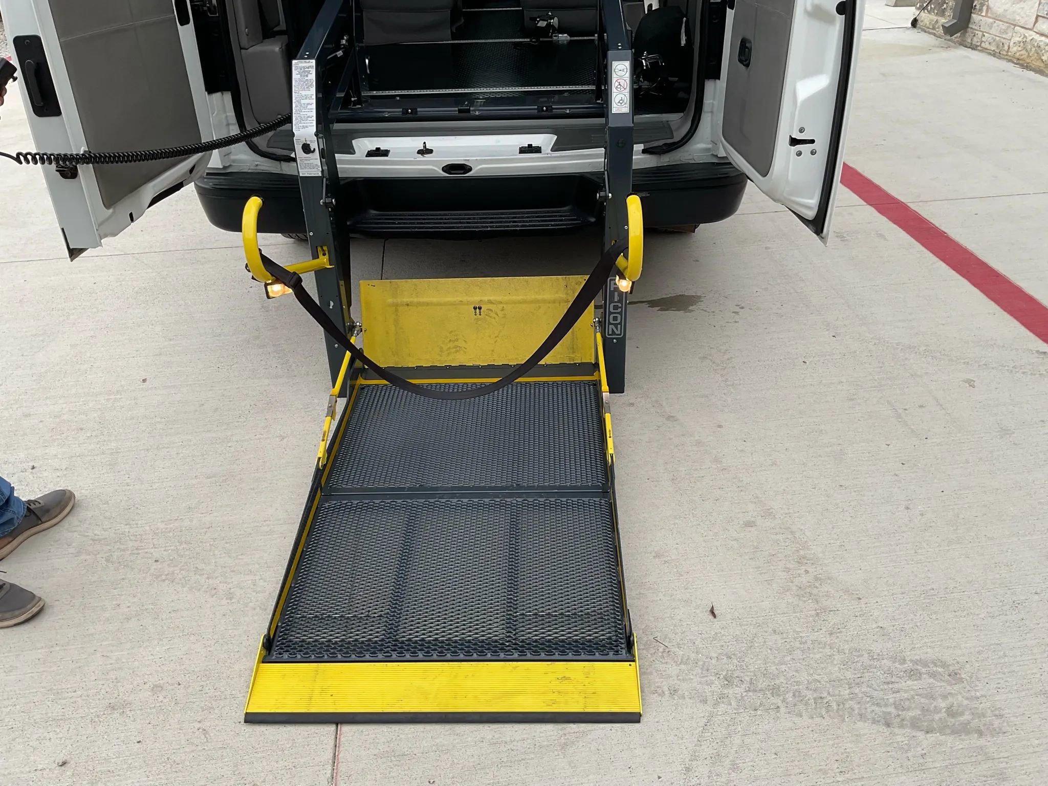 Used 2012 Nissan NV 3500 S w/ All Around Window Pkg RWD image 28