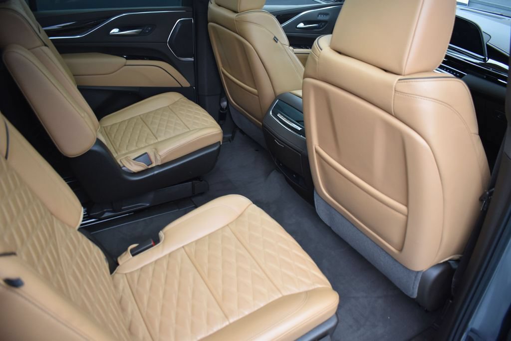 Certified 2024 Cadillac Escalade ESV Premium Luxury AWD/4WD image 34