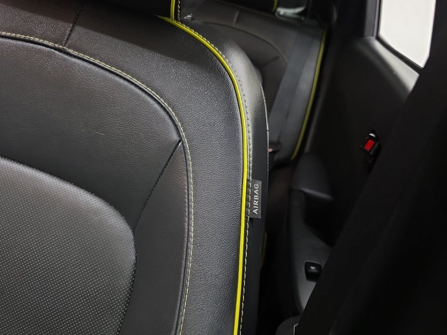 Used 2020 Hyundai Kona Ultimate AWD/4WD image 34
