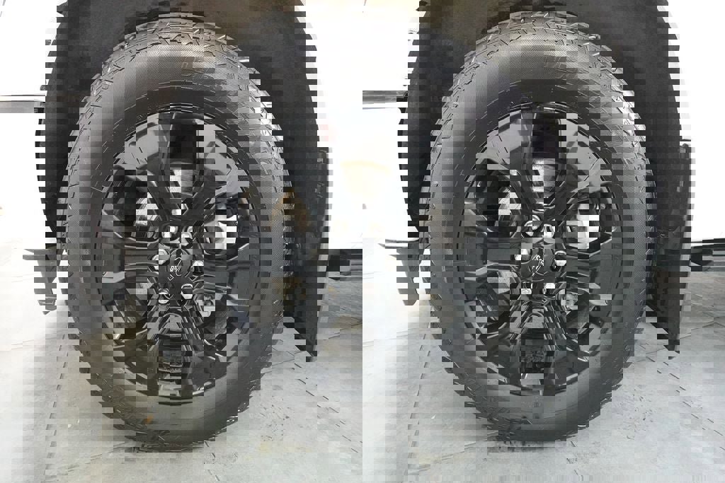 Certified 2023 Ford F150 Lariat w/ Equipment Group 502A High image 36