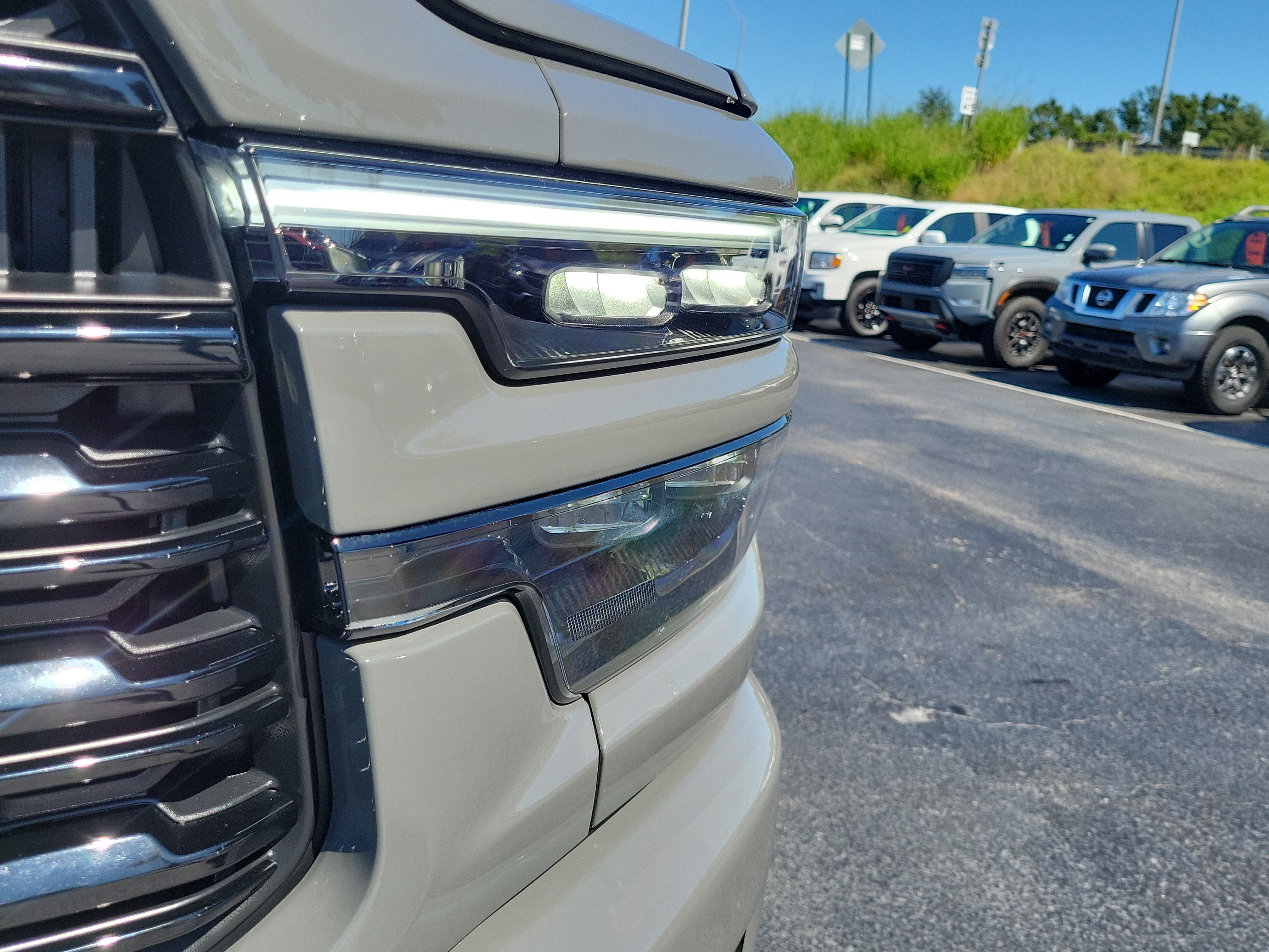 Used 2026 RAM 2500 Limited AWD/4WD image 3