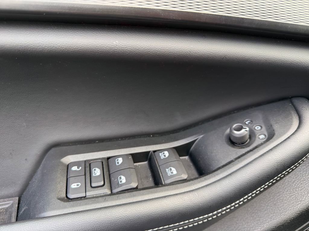 Certified 2025 Jeep Grand Cherokee Laredo X w/ Luxury Tech Group I image 28