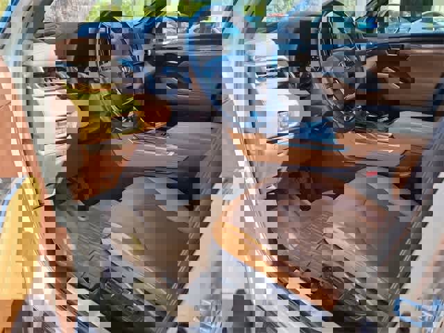 Used 2021 Toyota Highlander Platinum image 2