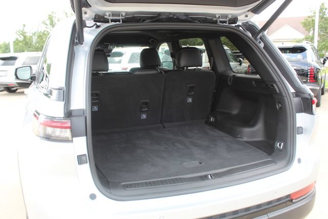 Used 2025 Jeep Grand Cherokee Altitude AWD/4WD image 6