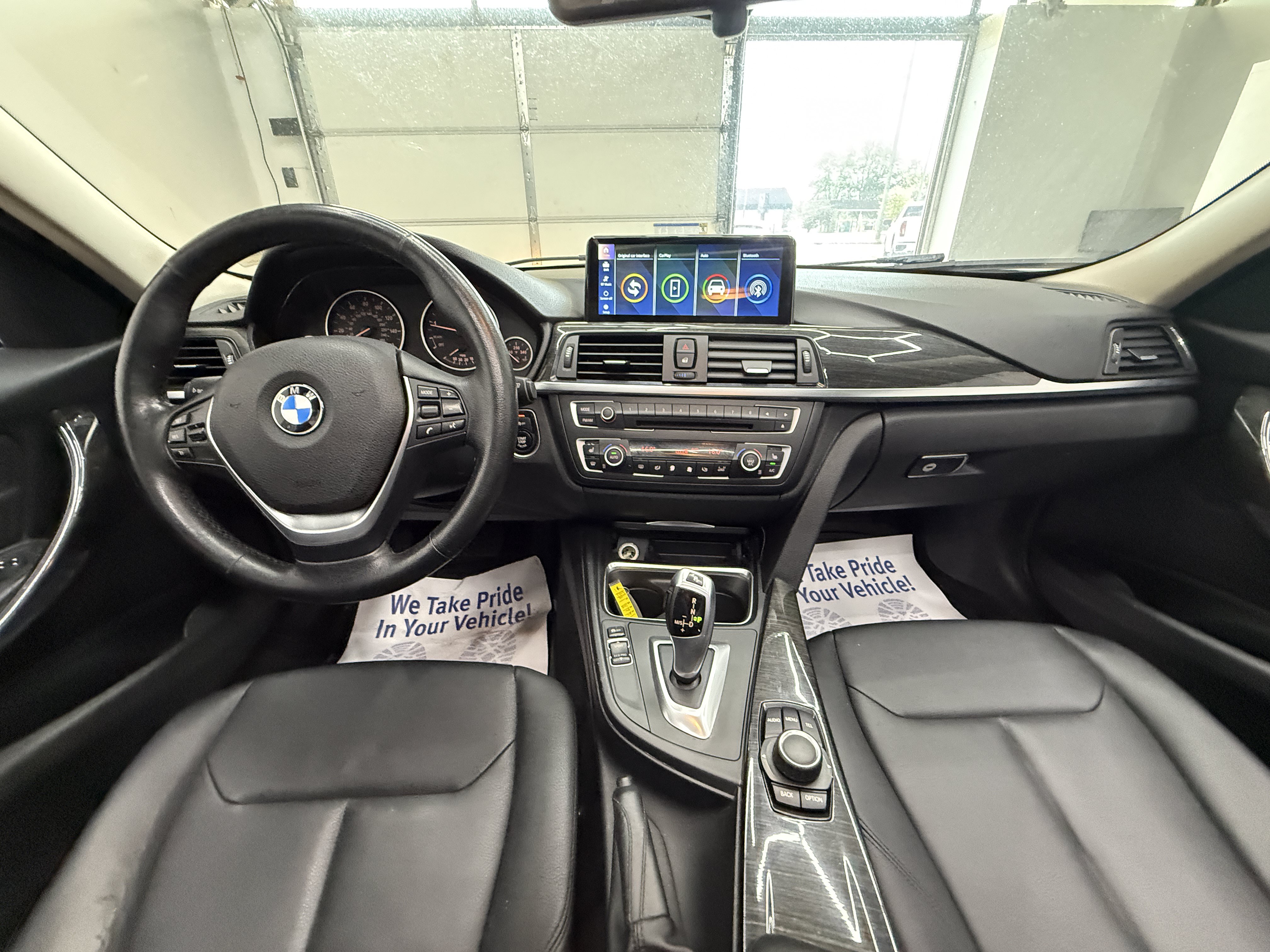 Used 2014 BMW 320i xDrive Sedan AWD/4WD image 14