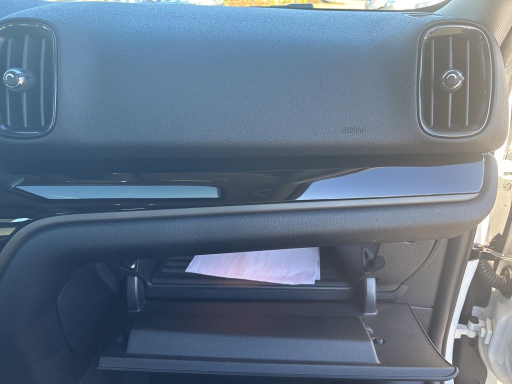 Used 2019 MINI Cooper Countryman w/ Premium Package image 25