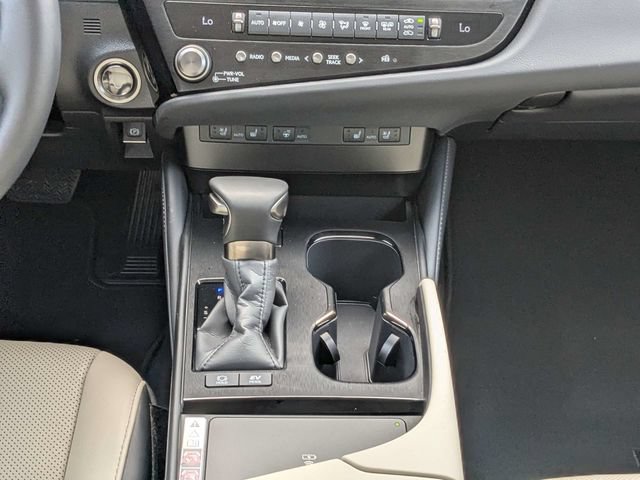 Certified 2025 Lexus ES 300h w/ Premium Package FWD image 18
