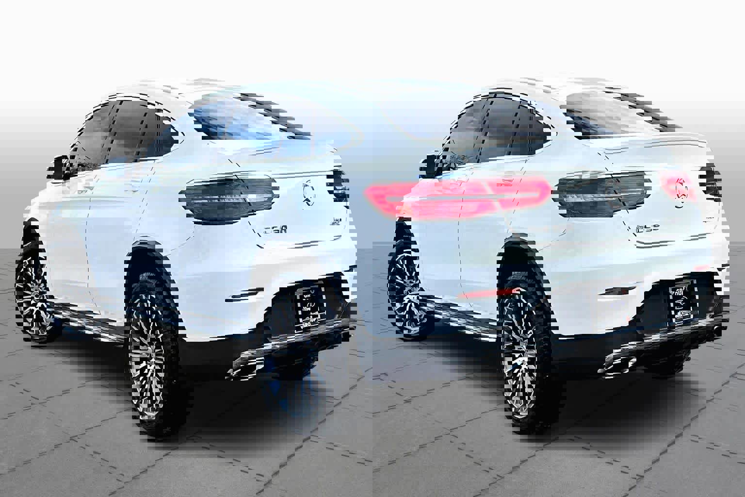 Used 2018 Mercedes-Benz GLC 300 4MATIC Coupe image 12