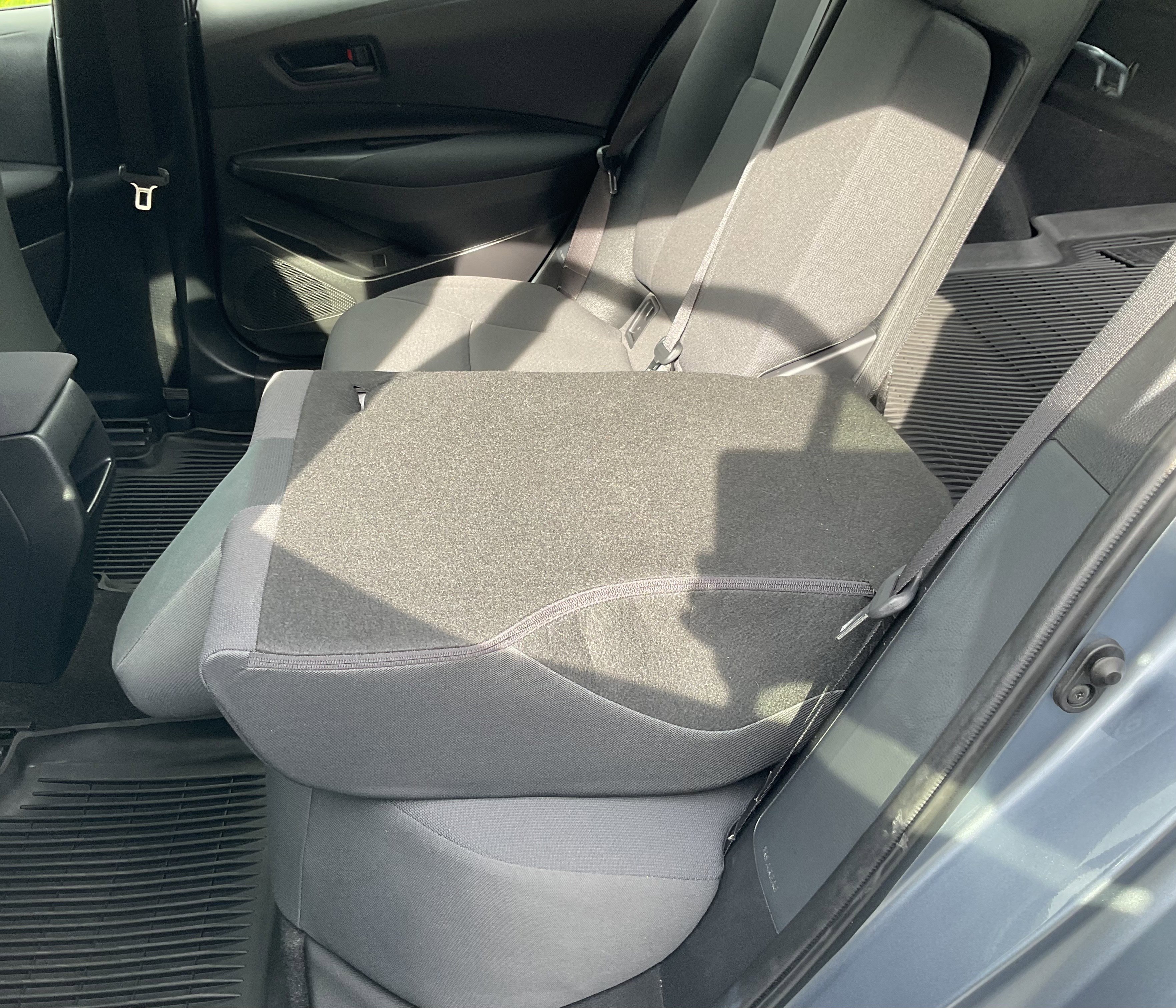 Used 2022 Toyota Corolla LE FWD image 35