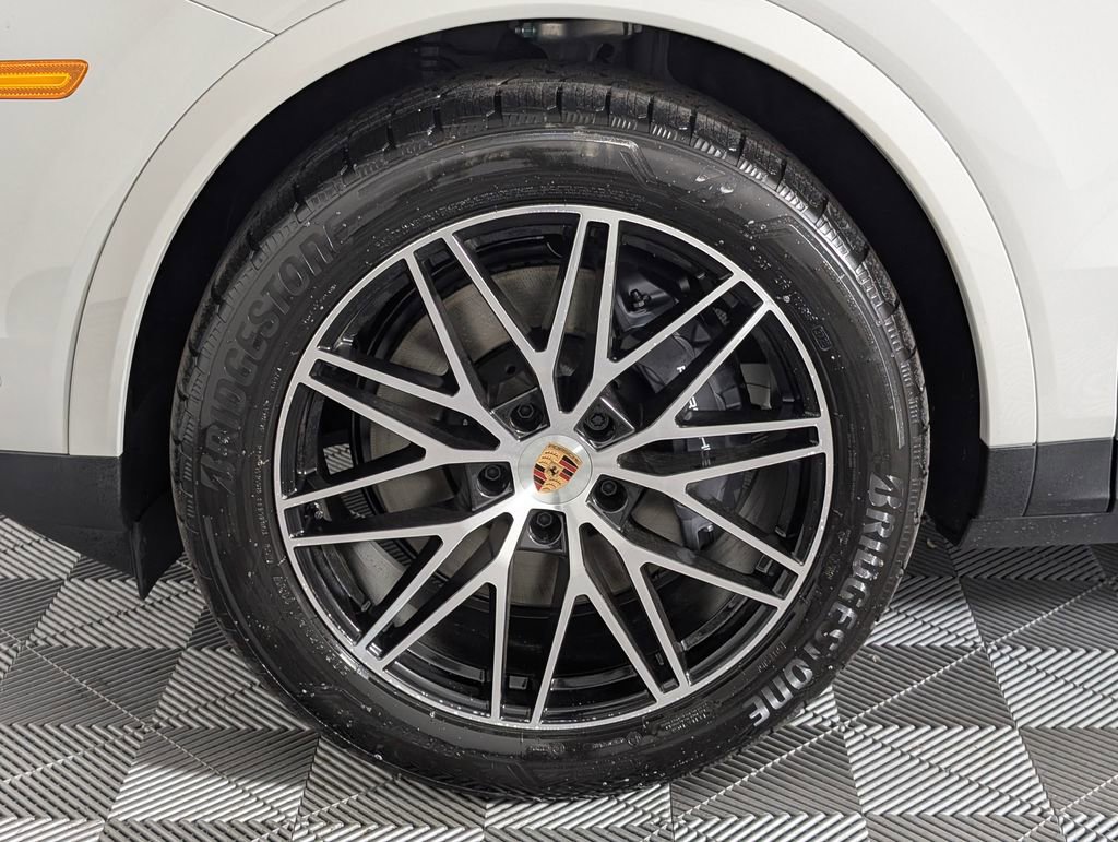 New 2026 Porsche Cayenne image 11