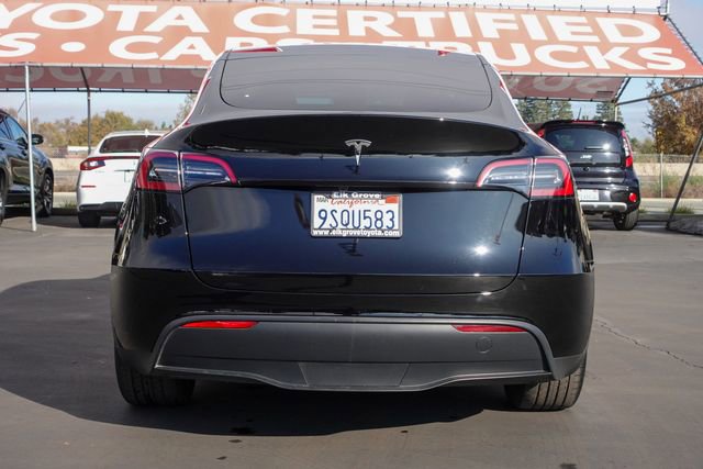 Used 2025 Tesla Model Y Long Range image 8