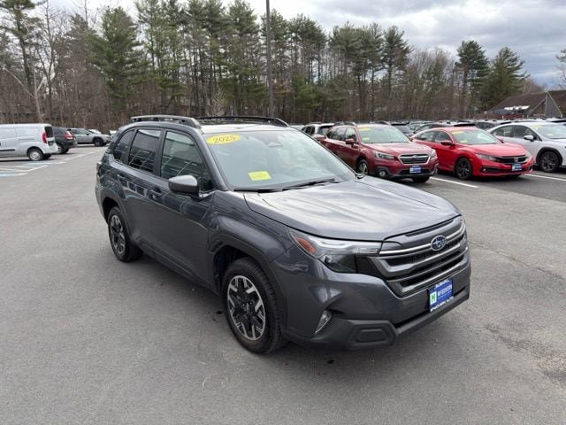 Used 2025 Subaru Forester Premium AWD/4WD image 4