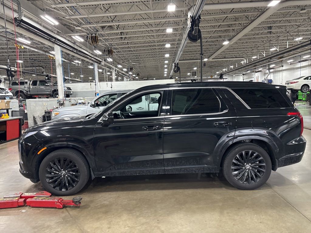 Used 2025 Hyundai Palisade Calligraphy image 6