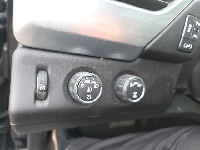 Used 2017 Chevrolet Suburban Premier image 21