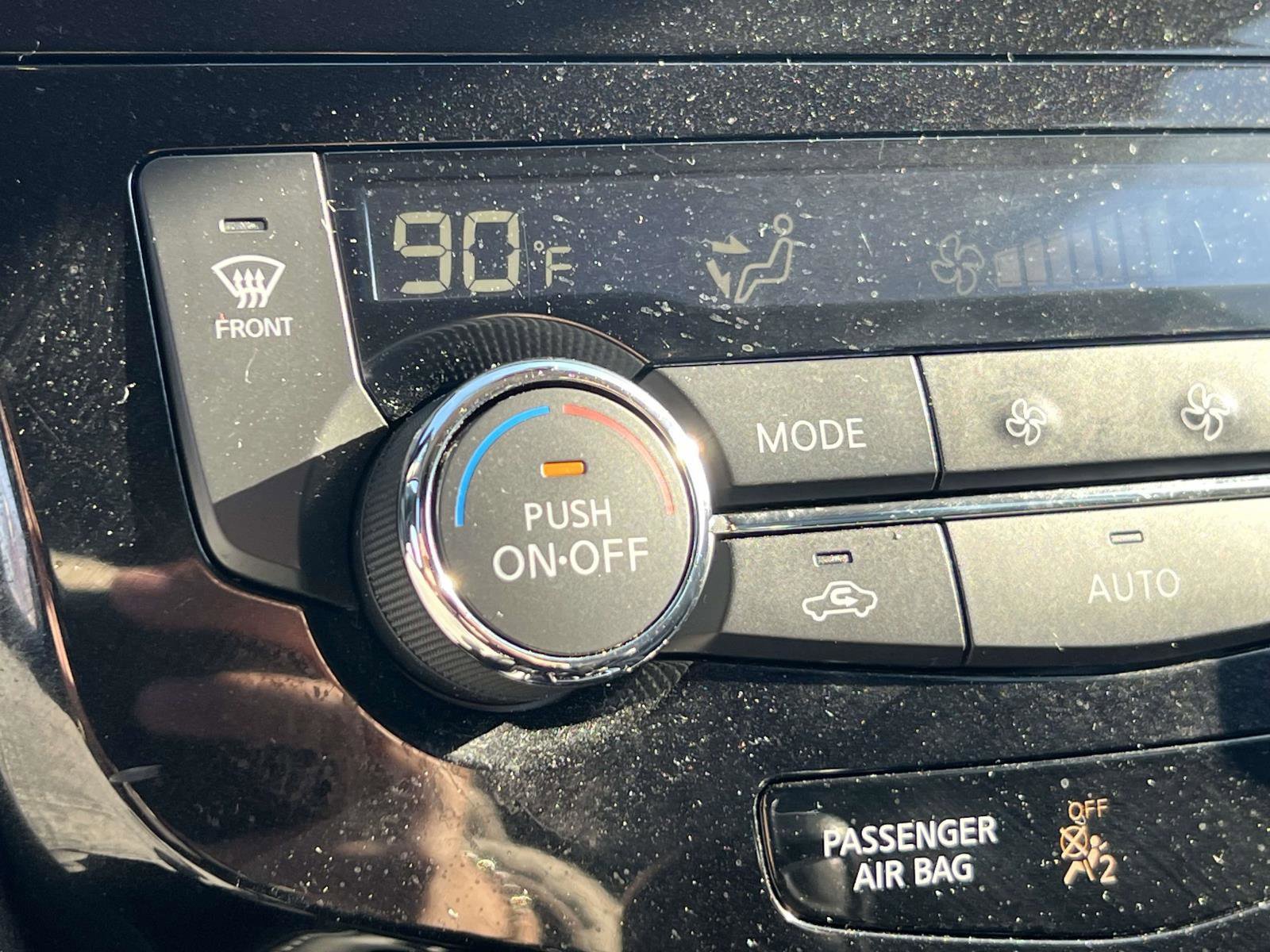 Used 2020 Nissan Rogue SL w/ Premium Package image 33