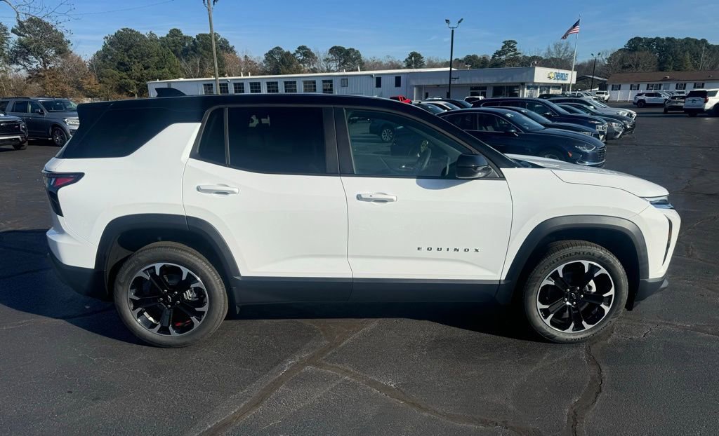 New 2026 Chevrolet Equinox LT w/ Convenience Package II image 9