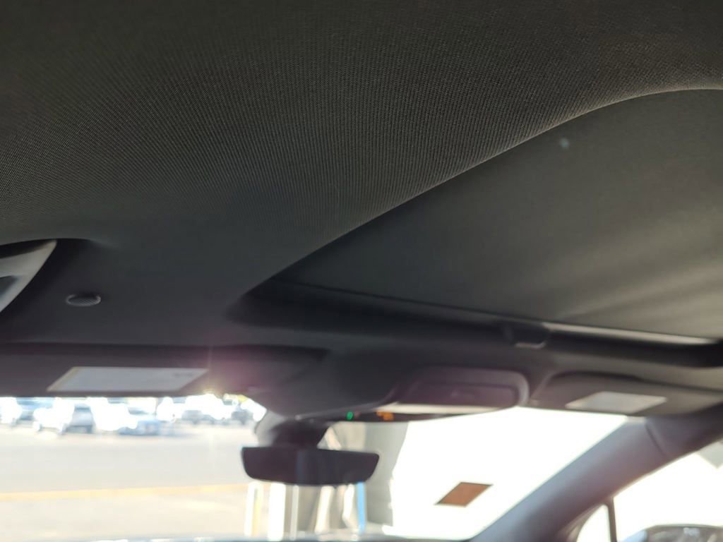 Used 2023 Buick Enclave Avenir w/ Avenir Technology Package image 11