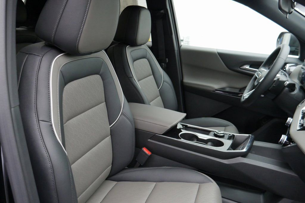 New 2026 Chevrolet Equinox LT w/ Convenience Package II FWD image 21