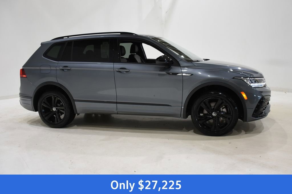 Used 2024 Volkswagen Tiguan SE R-Line image 4