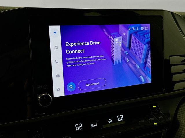 Used 2025 Toyota Camry SE image 16