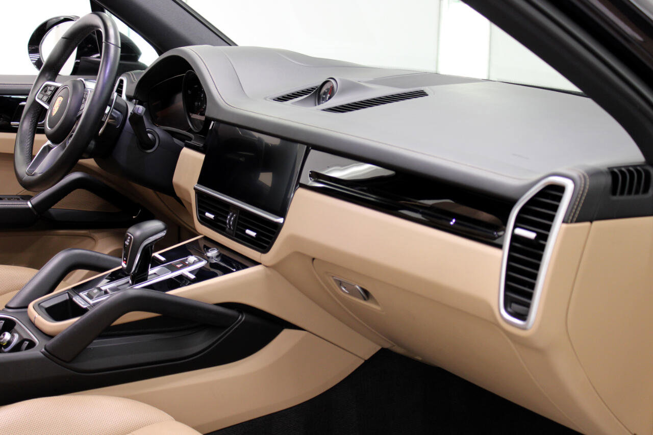 Used 2019 Porsche Cayenne image 48