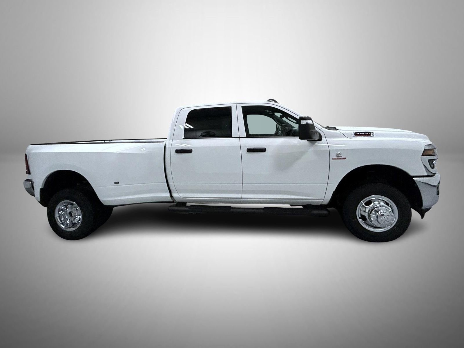 New 2026 RAM 3500 Tradesman AWD/4WD image 4