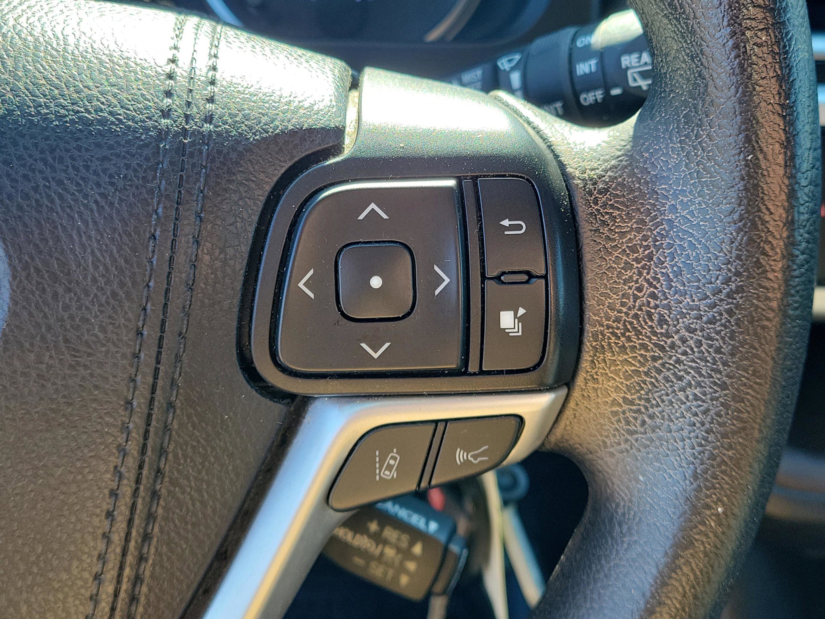 Used 2019 Toyota Highlander LE image 20