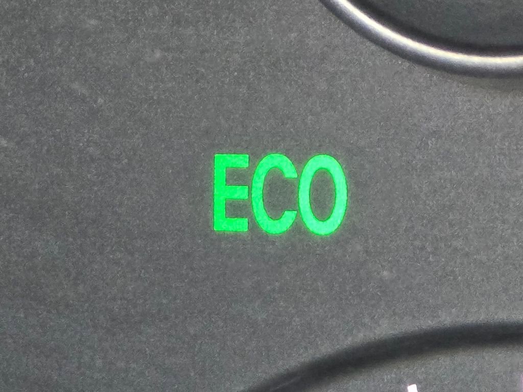 Used 2018 Kia Sedona LX image 33