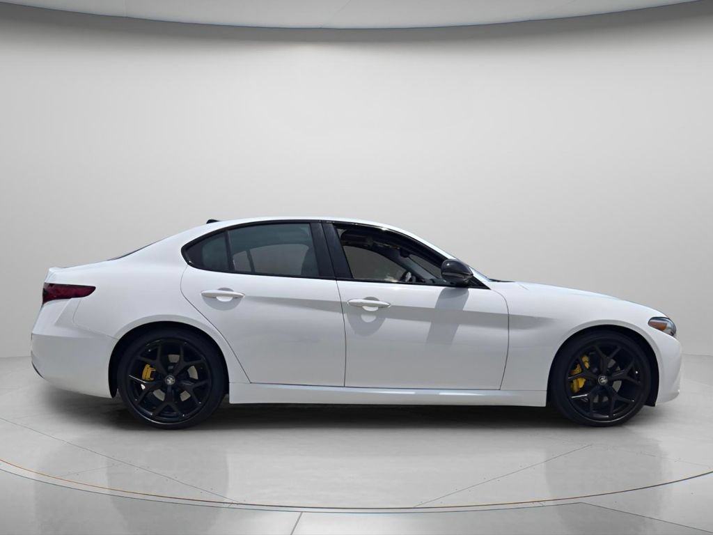 Used 2021 Alfa Romeo Giulia Ti w/ Nero Edizione RWD image 7