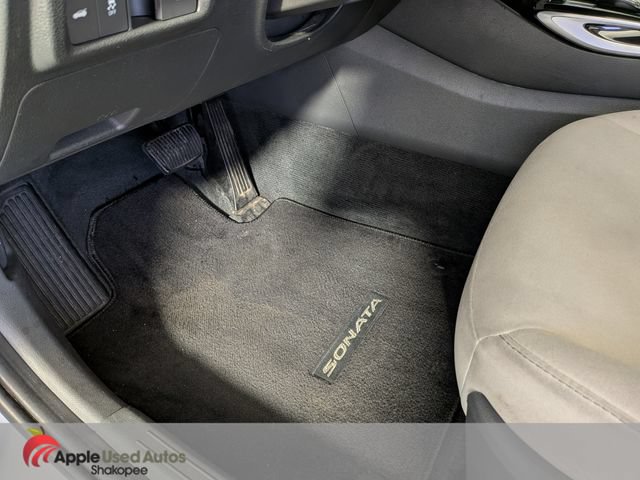 Used 2023 Hyundai Sonata SEL w/ Convenience Package FWD image 12