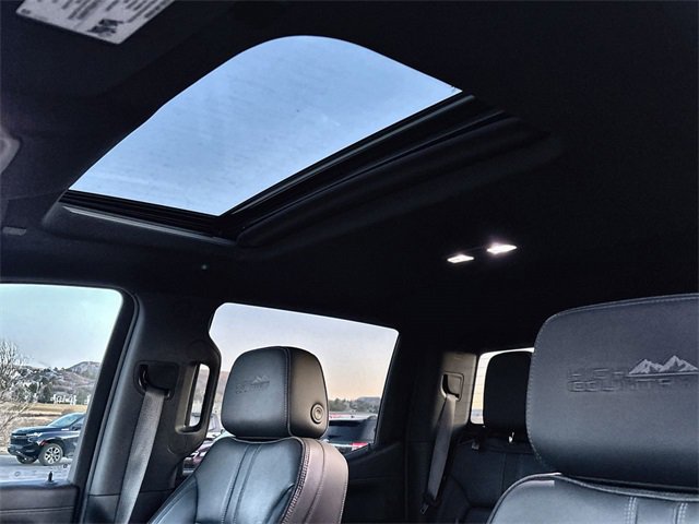 Used 2020 Chevrolet Silverado 1500 High Country w/ Trailer Camera Package image 28