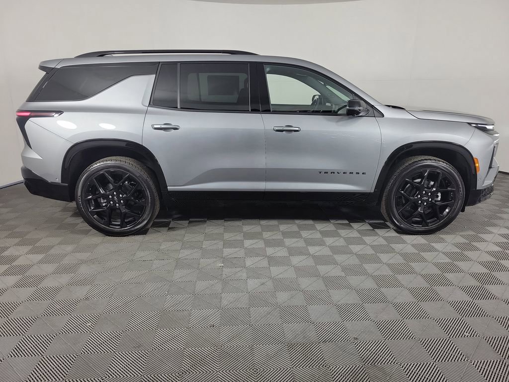 New 2026 Chevrolet Traverse RS w/ LPO, Illumination Package FWD image 3