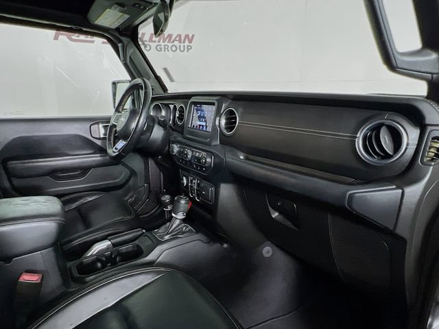 Used 2019 Jeep Wrangler Unlimited Sahara w/ Dual Top Group AWD/4WD image 38