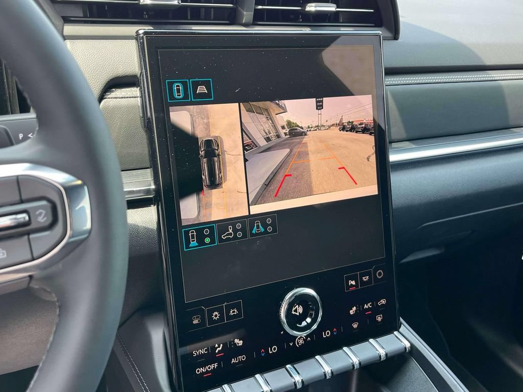 New 2026 GMC Terrain Elevation w/ Elevation Premium Package AWD/4WD image 29