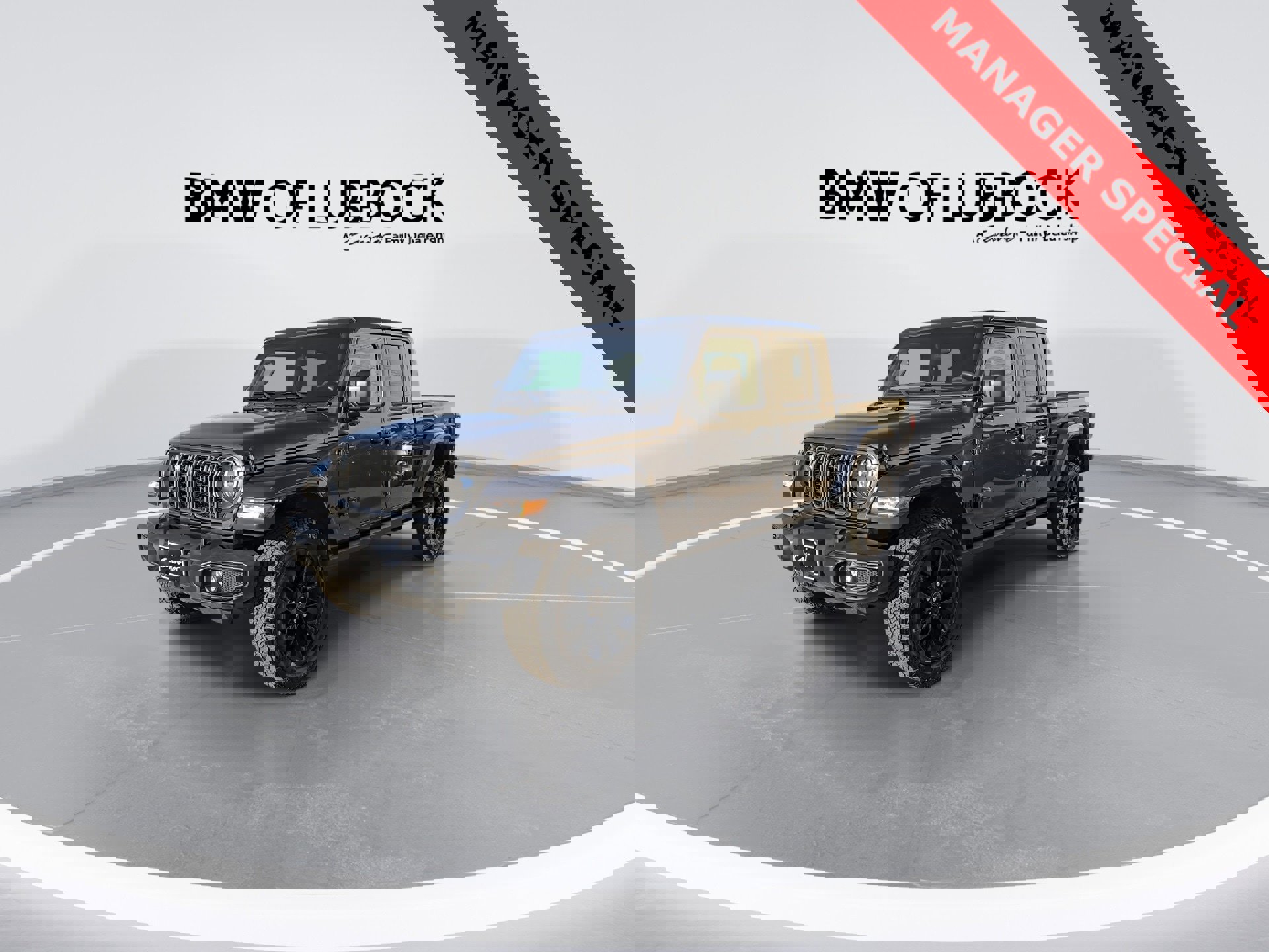 Used 2025 Jeep Gladiator Nighthawk image 5