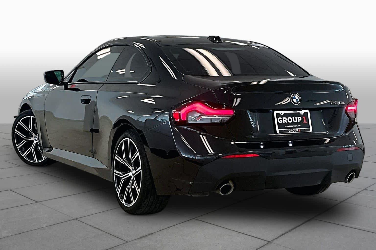 Used 2024 BMW 230i Coupe w/ Convenience Package RWD image 10