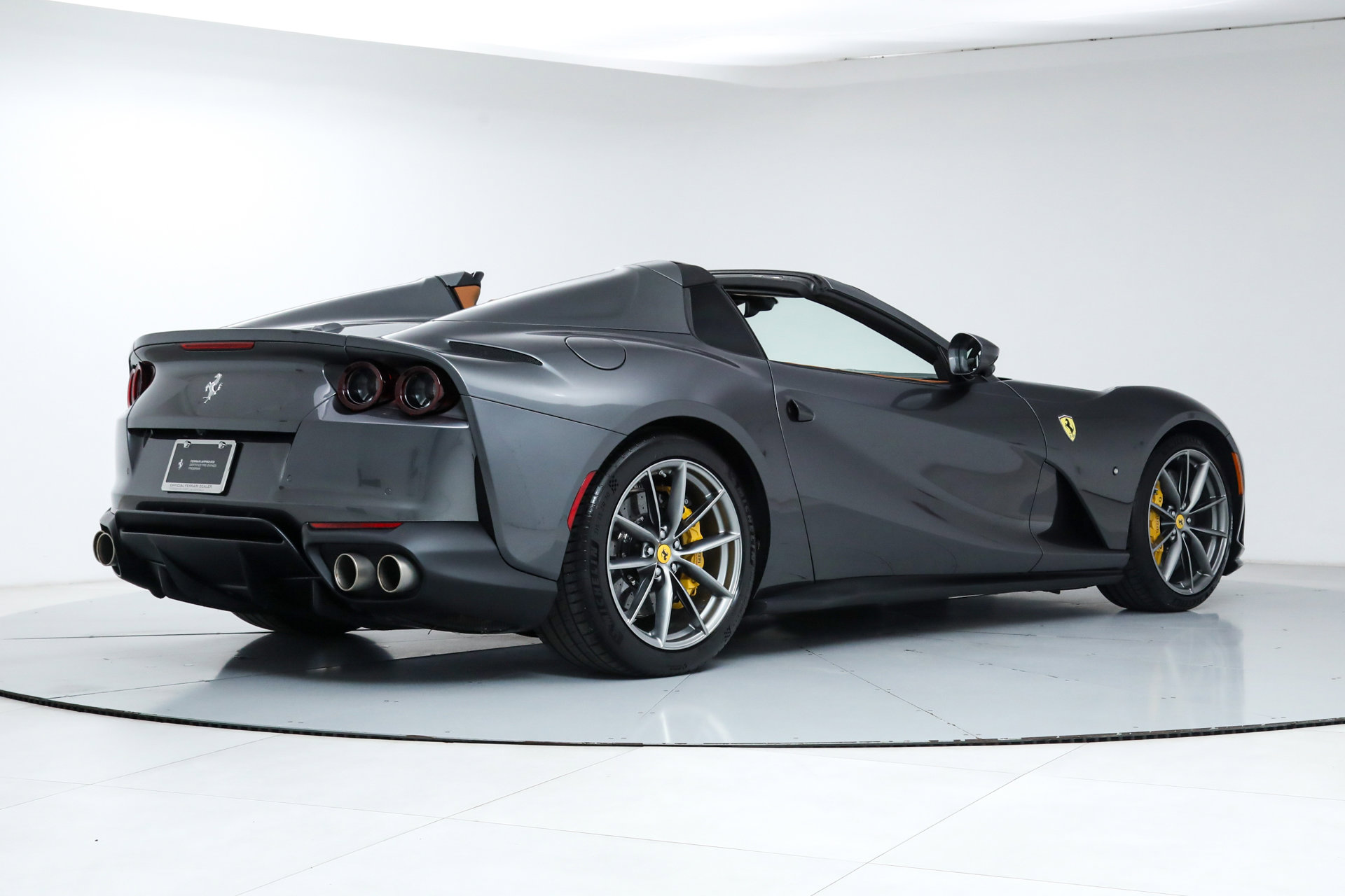 Certified 2022 Ferrari 812 GTS image 3