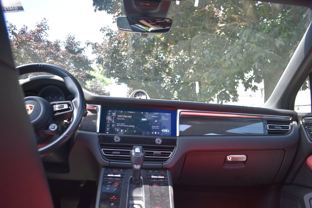 Used 2023 Porsche Macan Turbo AWD/4WD image 31