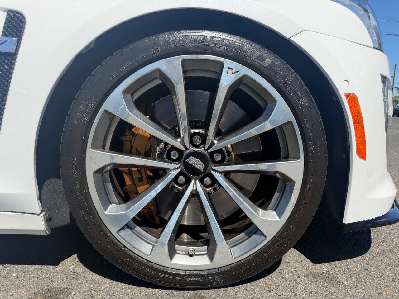 Used 2016 Cadillac CTS V w/ Luxury Package RWD image 25