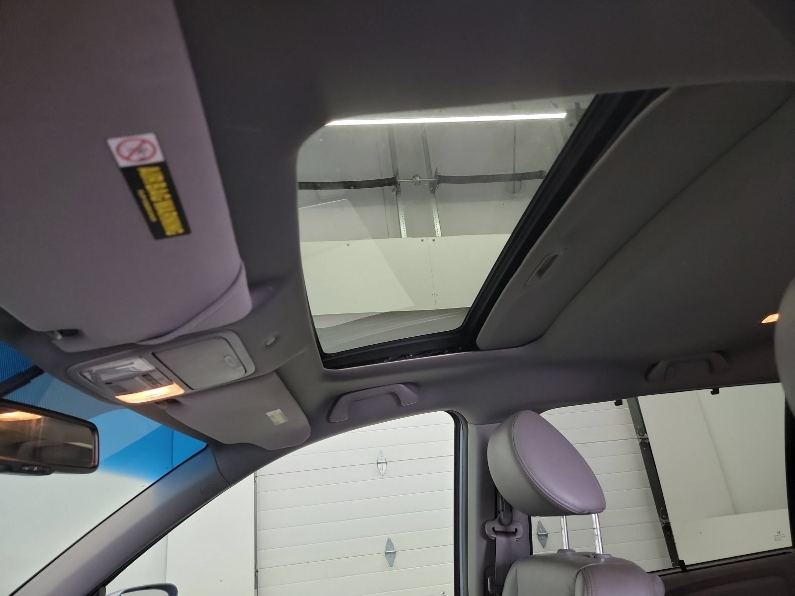 Used 2010 Honda Odyssey EX-L image 23
