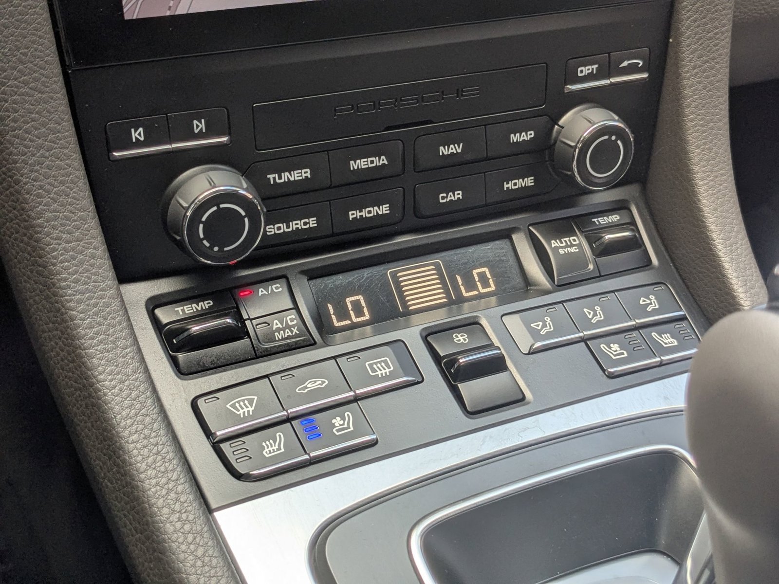 Certified 2025 Porsche 718 Boxster RWD image 27