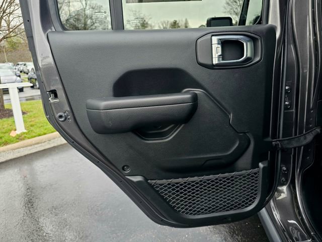 Used 2021 Jeep Wrangler Unlimited Sport image 26