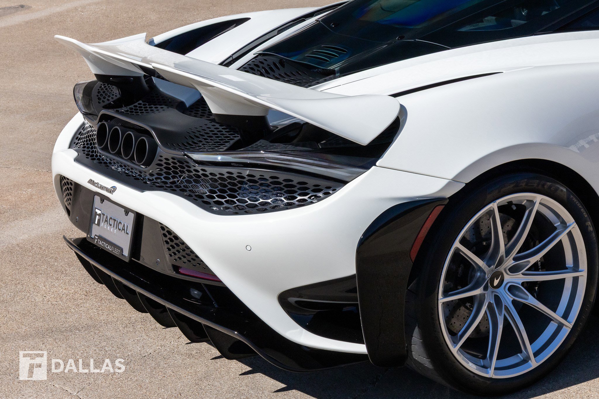 Used 2021 McLaren 765LT image 18