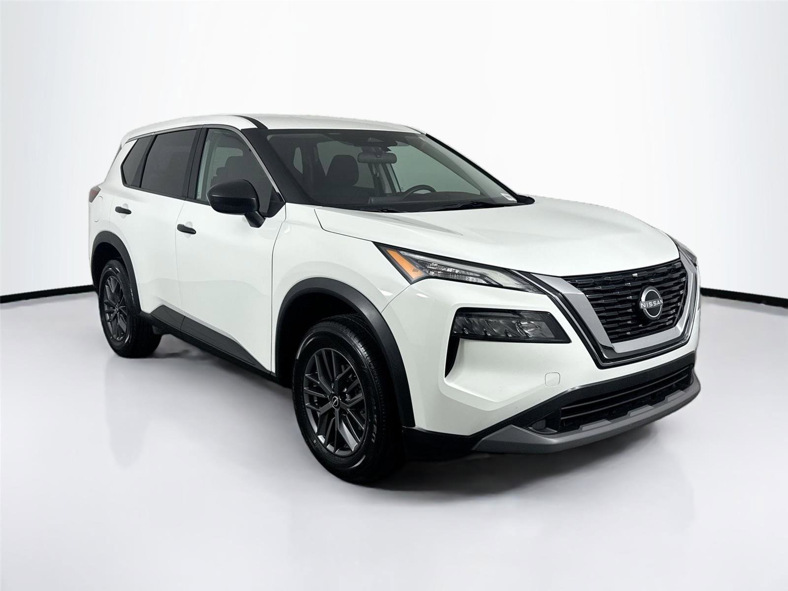 Used 2023 Nissan Rogue S FWD image 8