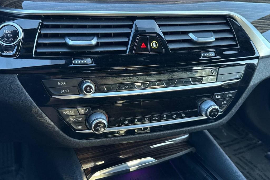 Used 2021 BMW 530i w/ Convenience Package image 22