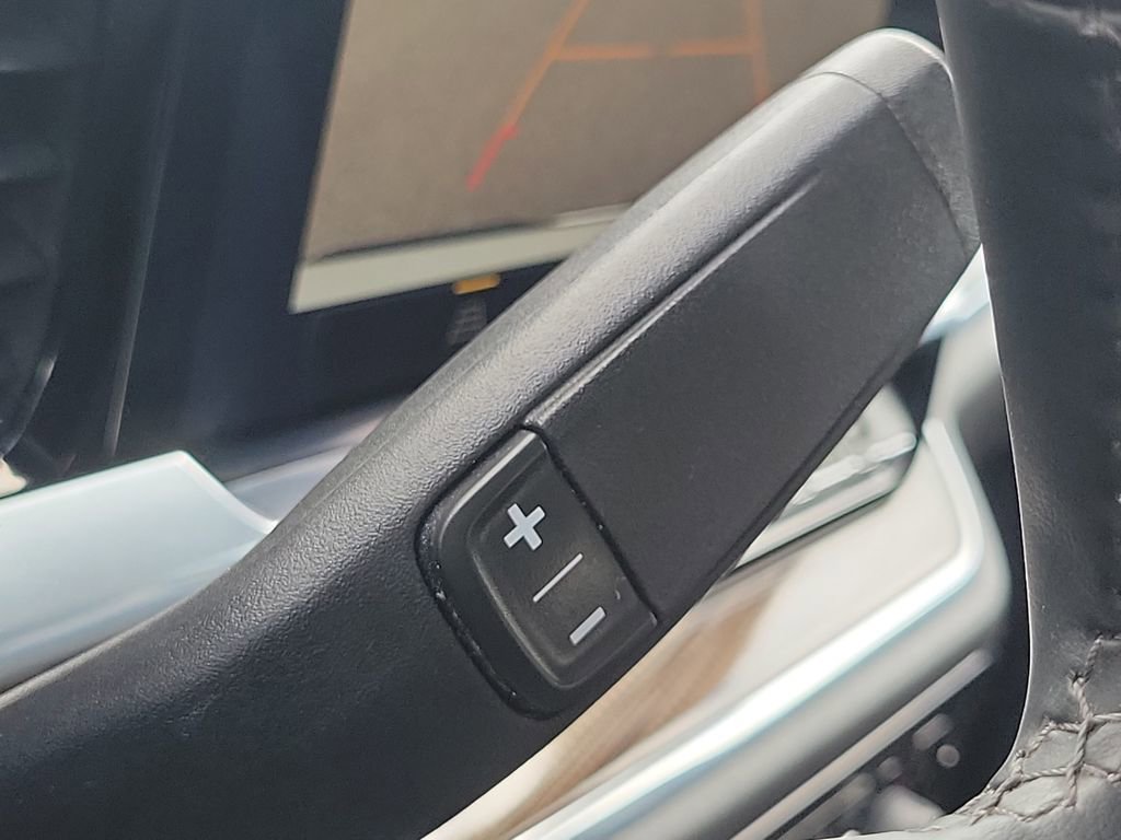 Used 2025 Chevrolet Silverado 1500 LT image 18